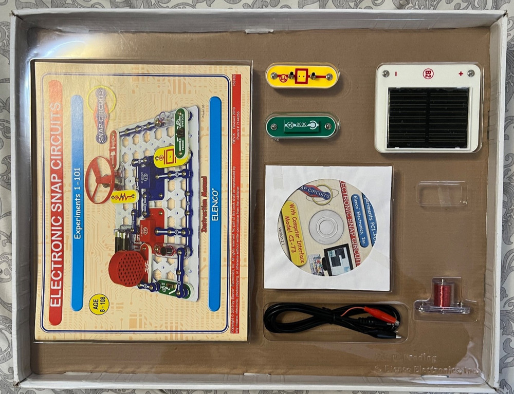 Used Elenco Snap Circuits Extreme SC-750 electronics kit