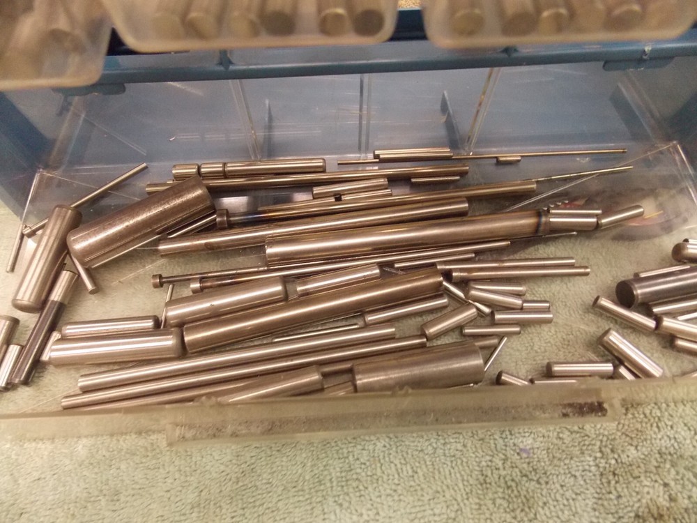 200 Plastic Injection Mold Ejector Pins Alignment Leader Tool Room Machinist