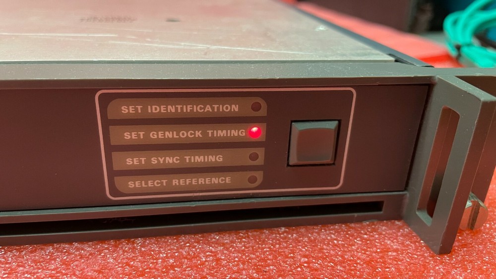 TEKTRONIX SPG-170A NTSC SYNC GENERATOR