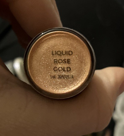 5 Makeup Revolution Liquid Highlighter