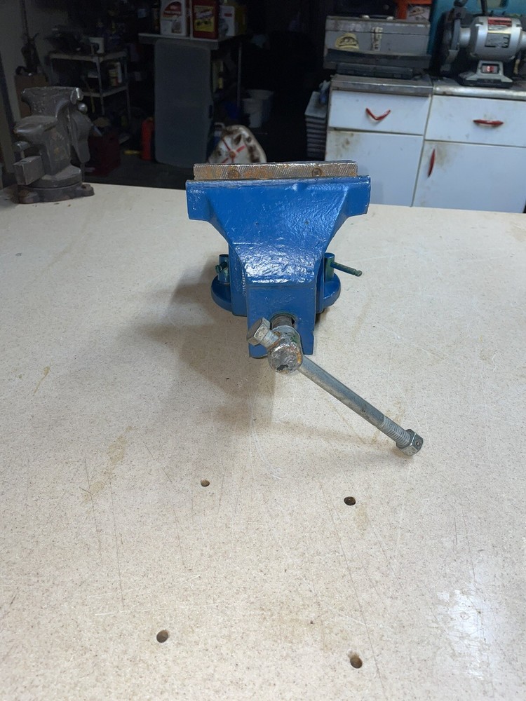 Irwin 6” Wide Vise Opens 6” no swivel