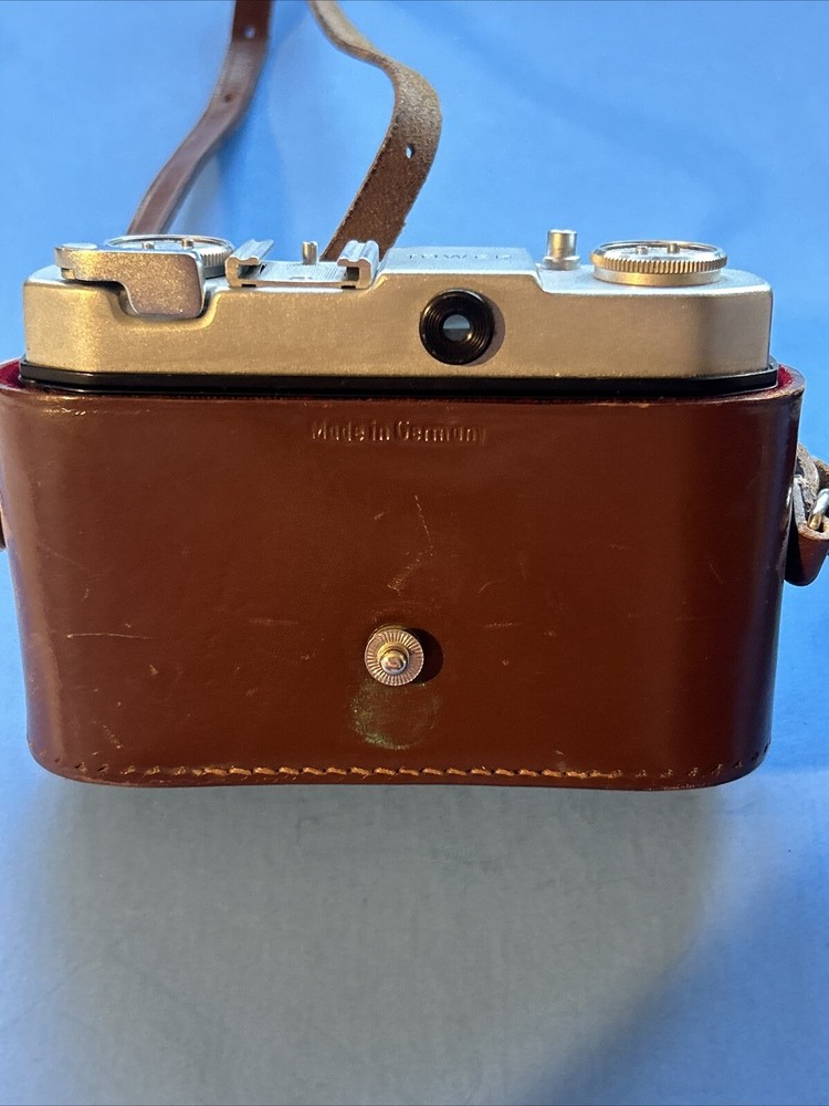 Tower 51 Rangefinder Camera 50mm with Leather Case*