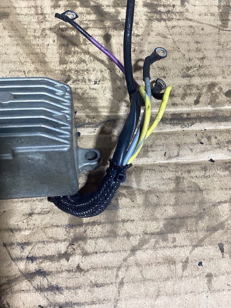 Johnson Evinrude RECTIFIER & REGULaTOR ASSY 0585001 OUTBOARD