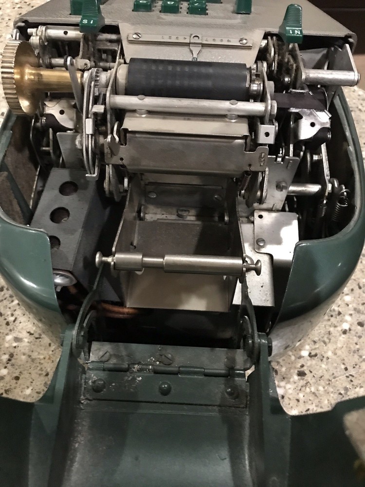 Vintage Victor Electric Adding Machine Works!