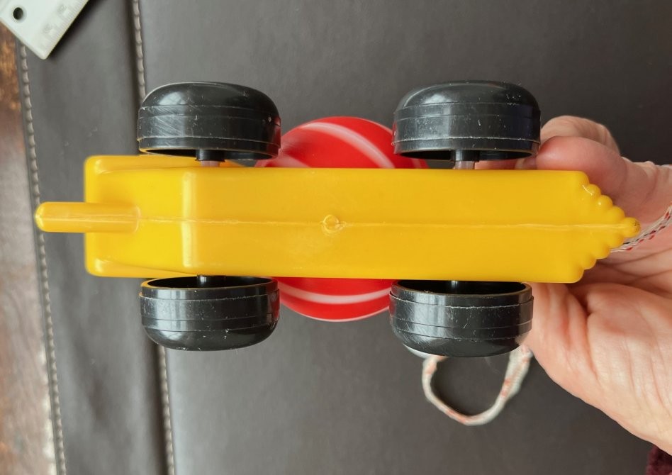 VTG 90s Pull String Train Toy Yellow Locomotive Engine 6 inch