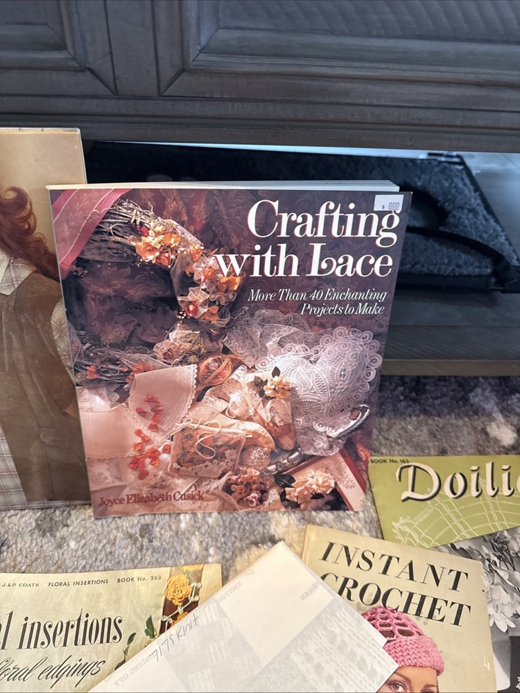 Lot Of Crocheting Magazines DoiliesBooks, Phamplets, Patterns Misc
