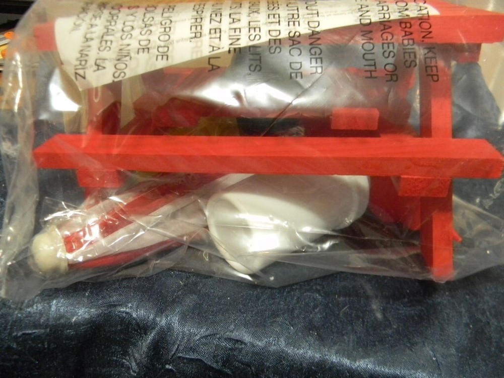 Avon Picnic Table Condiment Set