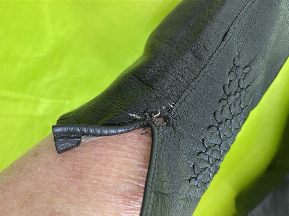 Womens Black Leather Size 7.5 Two Pair Black