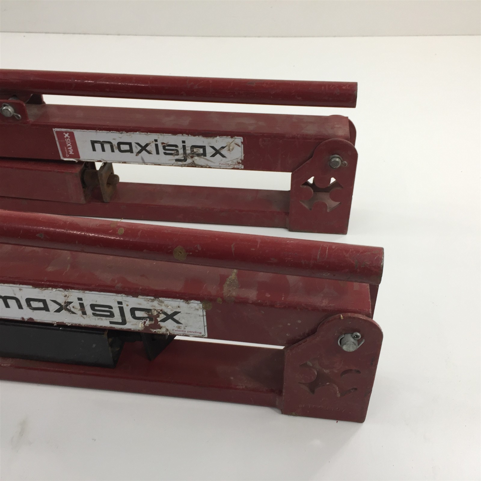 (1) Southwire MaxisJax Reel Stand MJ-707 3000lb Capacity