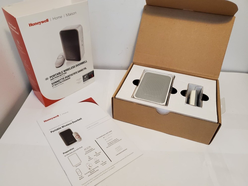 Portable wireless doorbell and push button Used - (T-0047)