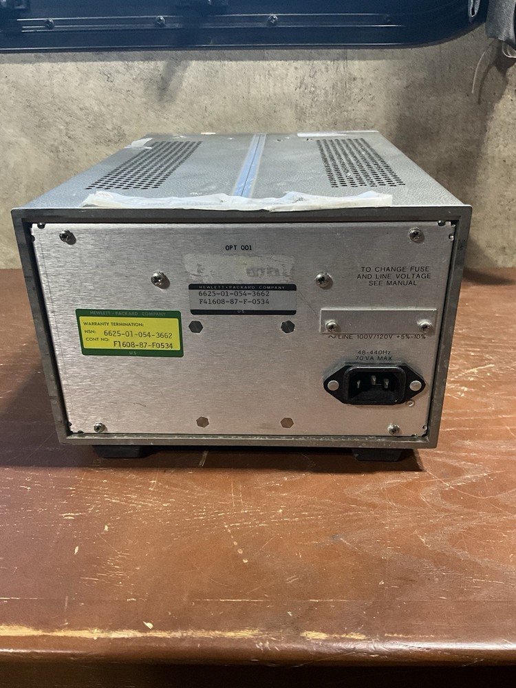 HEWLETT PACKARD 8011A PULSE GENERATOR POWERS ON