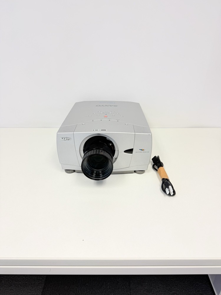 Sanyo Projector Pro XtraX Multiverse Model # PLC-XP46L W/ Lens Tested
