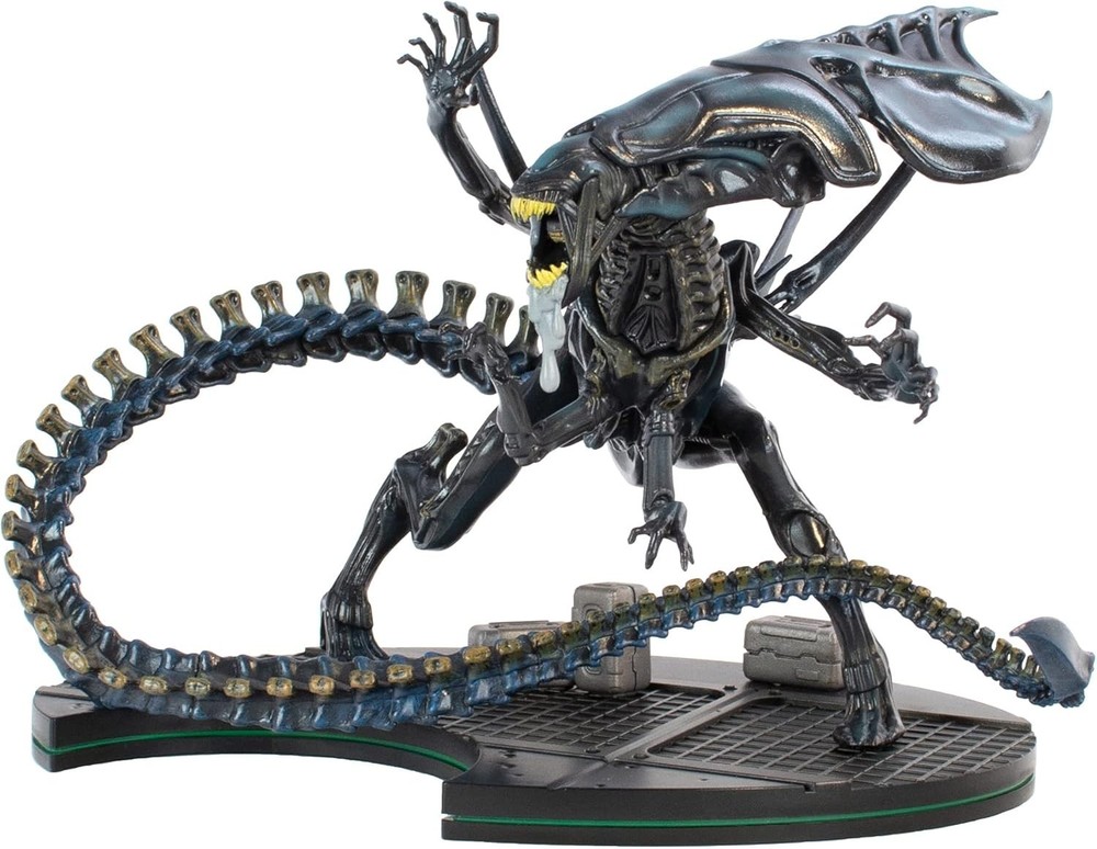 Captivating Alien Queen Q-FIG Max Elite Diorama - Display Connectable Base