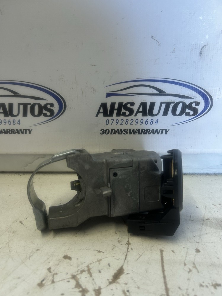 FORD STEERING COLUMN LOCK UNIT 8V21-3K772 2009