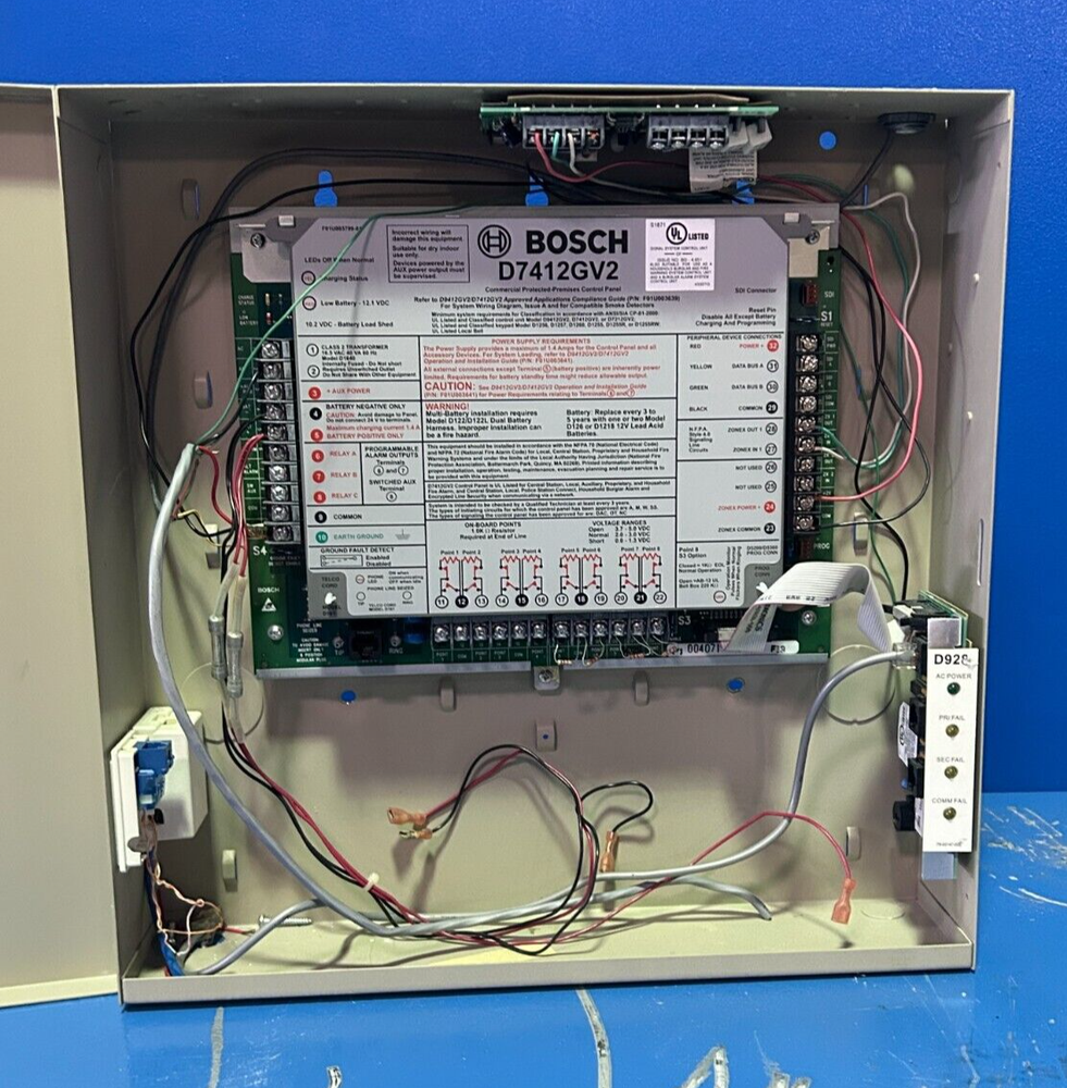 BOSCH D7412GV2 Fire Alarm Control Panel & Enclosure