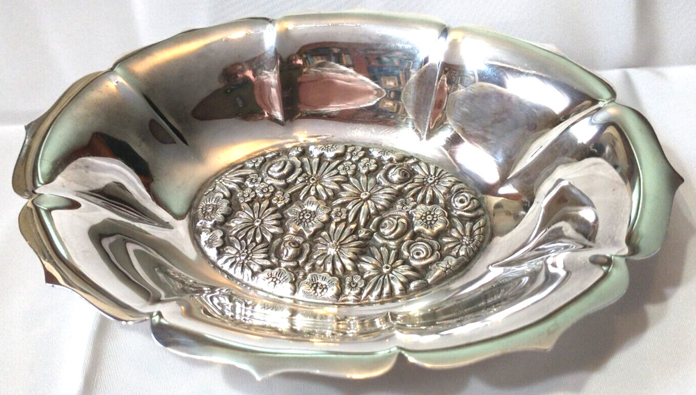 Vtg Towle EP Silver Plate Flower Bowl 3D Raised Flower Design Bottom, Small Bowl