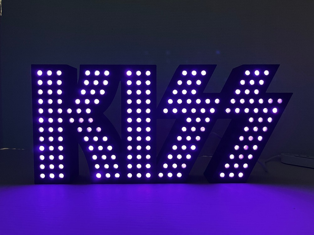 KISS ALIVE light box v7 with Govee RGBIC LED colored lights