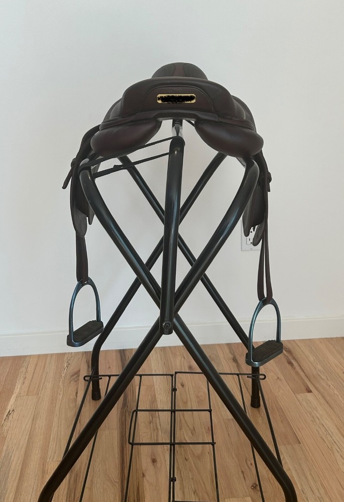 2019 CWD saddle 17.5 LIGHTLY USED