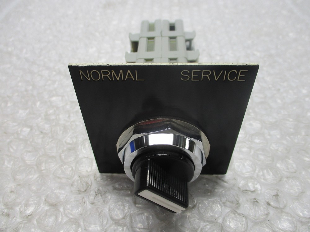 IDEC LR4836 6 SELECTOR SWITCH NSNP