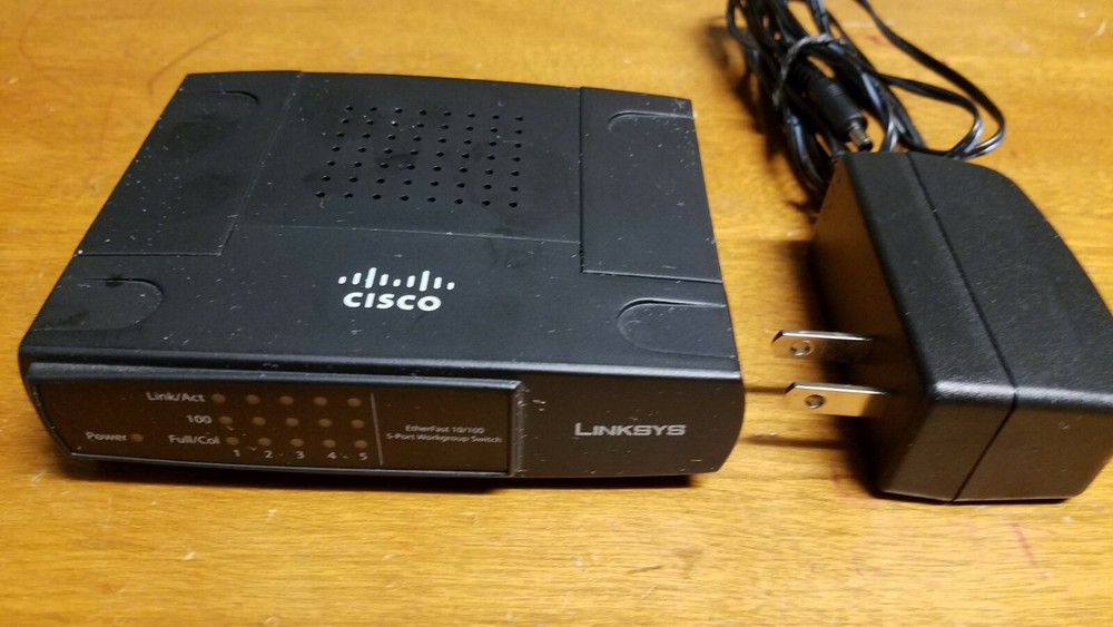 Linksys  EtherFast (EZXS55W) 5-Ports External Switch