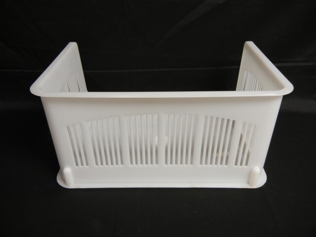 Stackable organizer bin