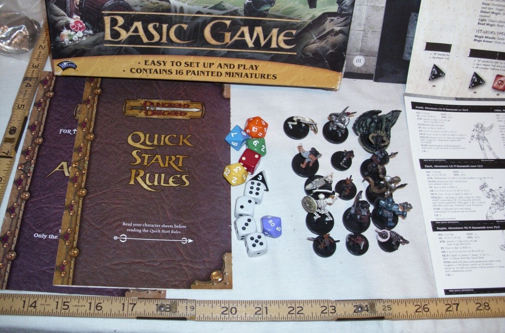 WOTC DUNGEONS & DRAGONS ROLE PLAYING BASIC GAME BOXED 2004