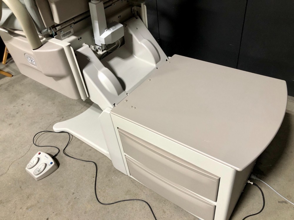 Brewer 6501 Access High-Low Exam Table