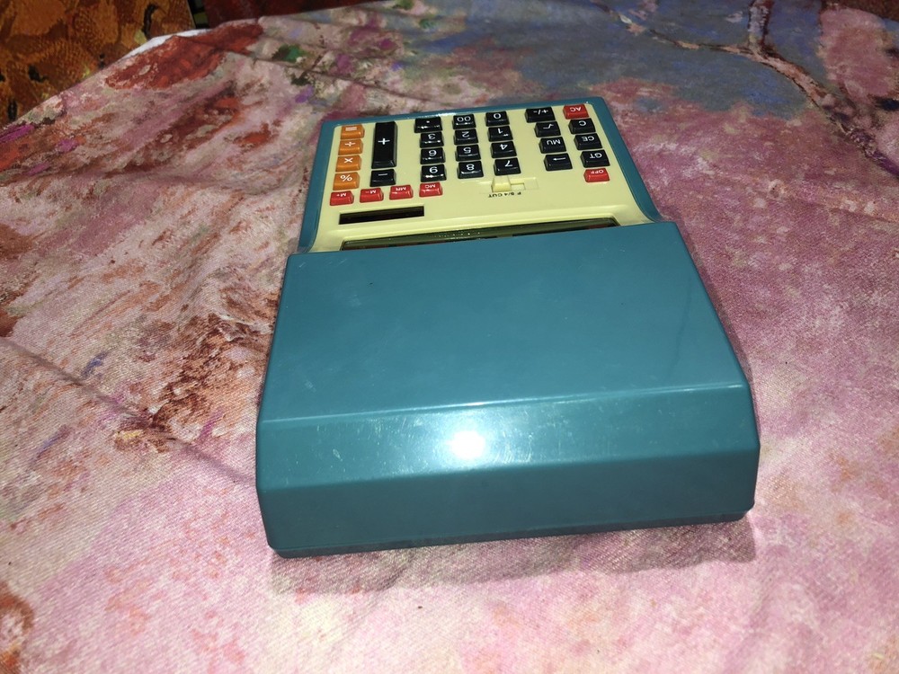 Retro Style Calculator. Very Cool!