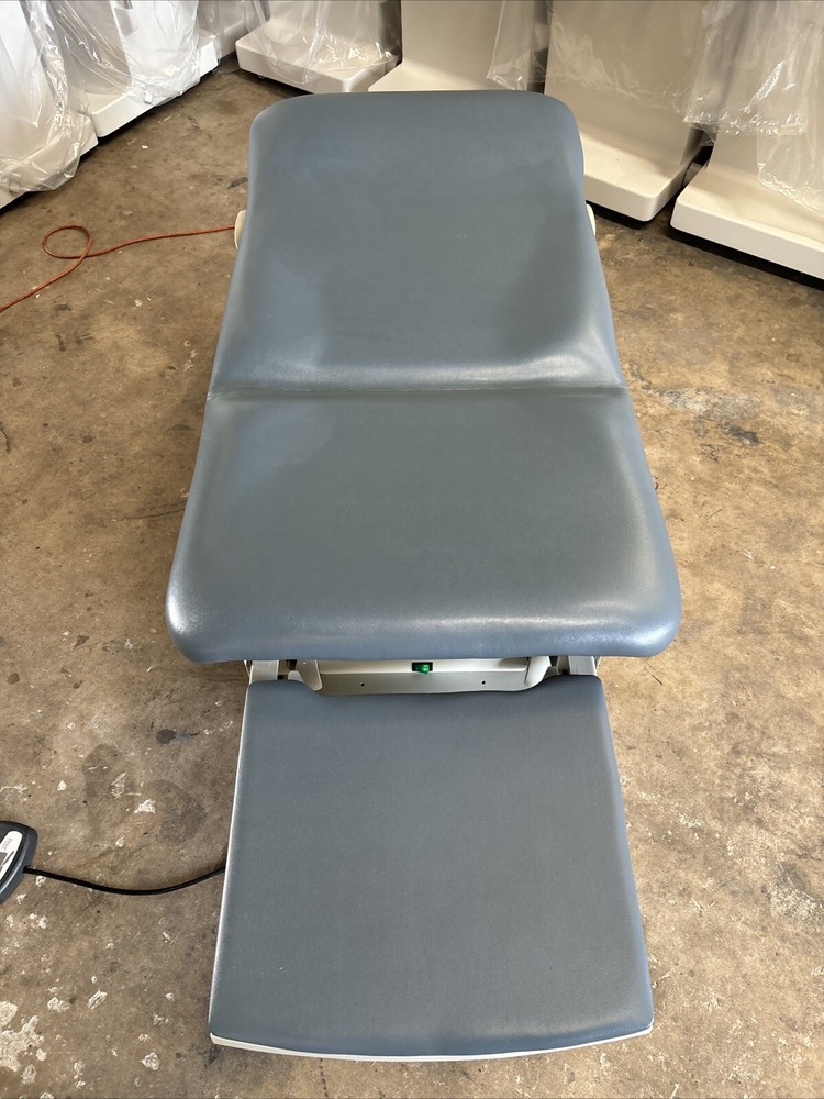 Ritter 222 Exam Table w/ Foot Switch (Blue) - FL