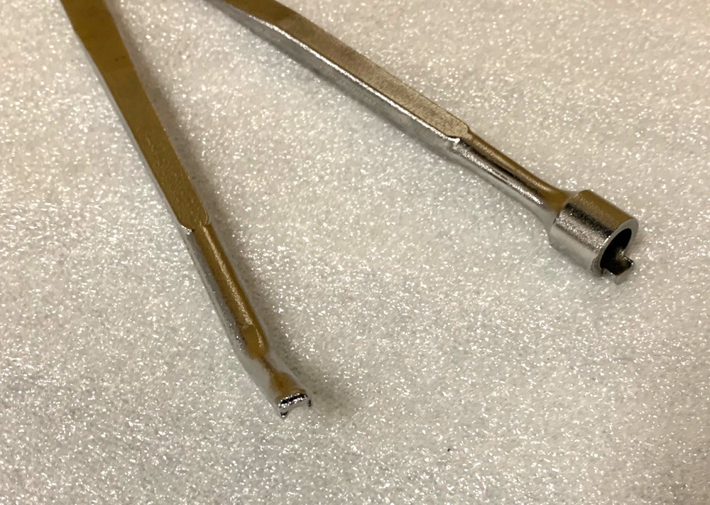 Snap On Tools USA 131A 13” Brake Spring Pliers Replaceable Hook - NEW
