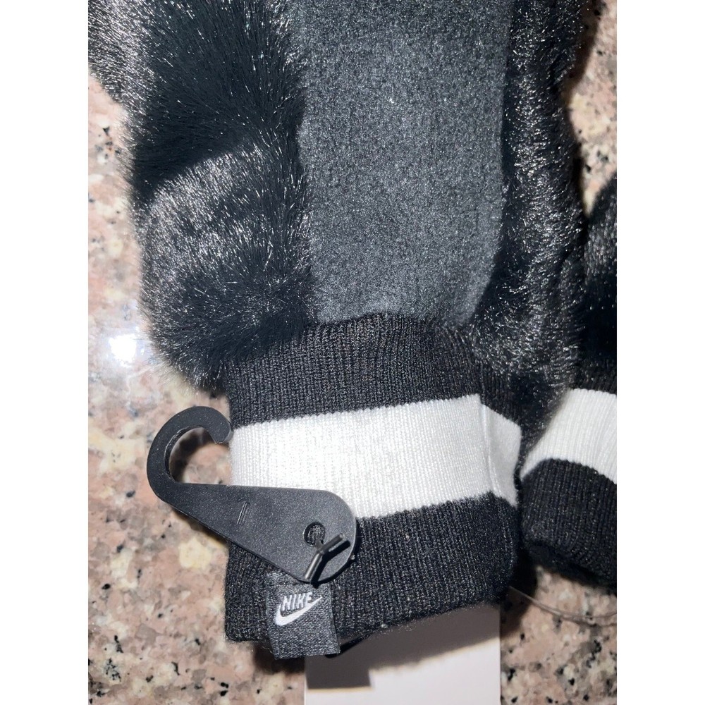 Nike Women’s Mittens