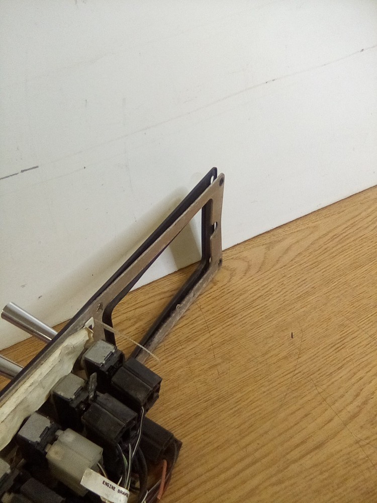 Peterbilt 379 Dash Switch Panel 17-04241-2E00