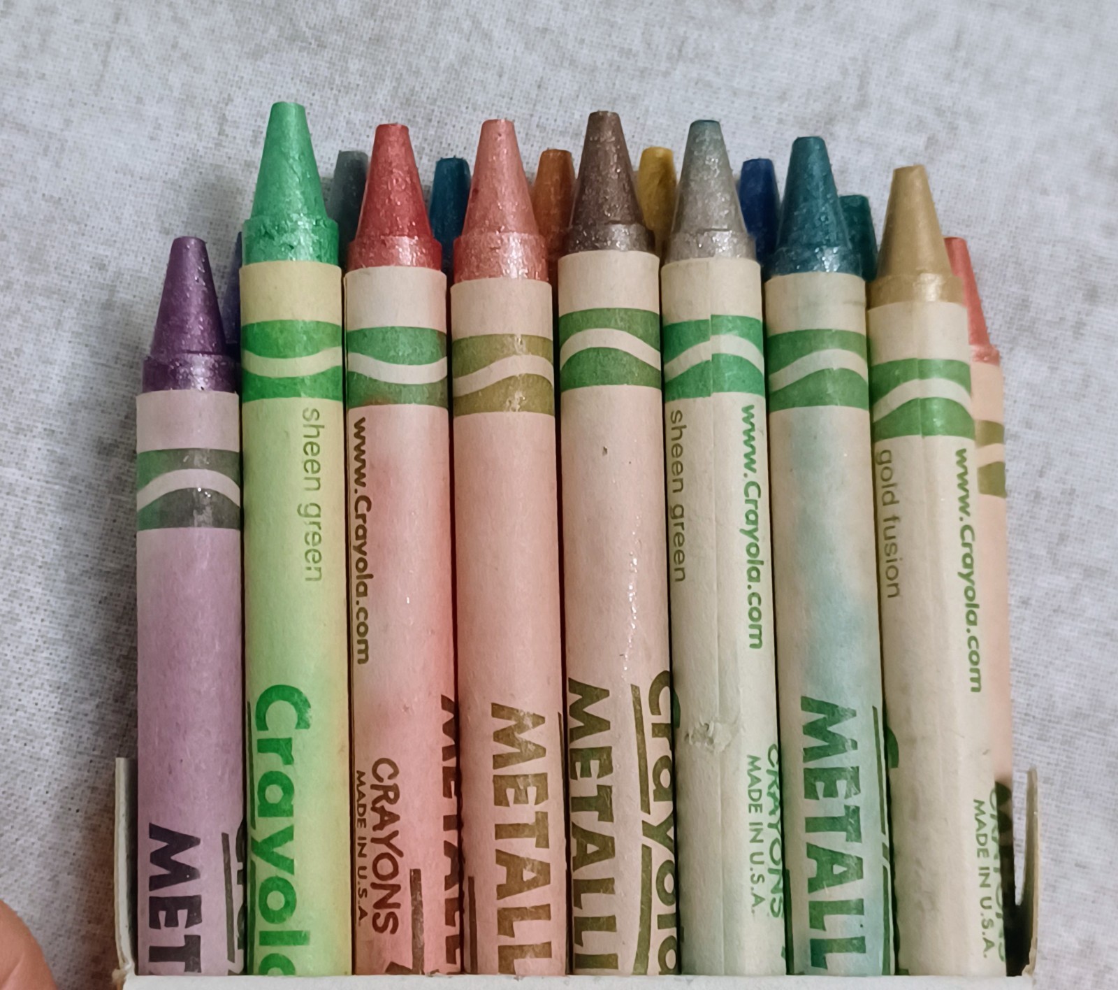 VTG Crayola Crayons Metallic Fx 16 New 2001 NOS non-toxic Binney & Smith