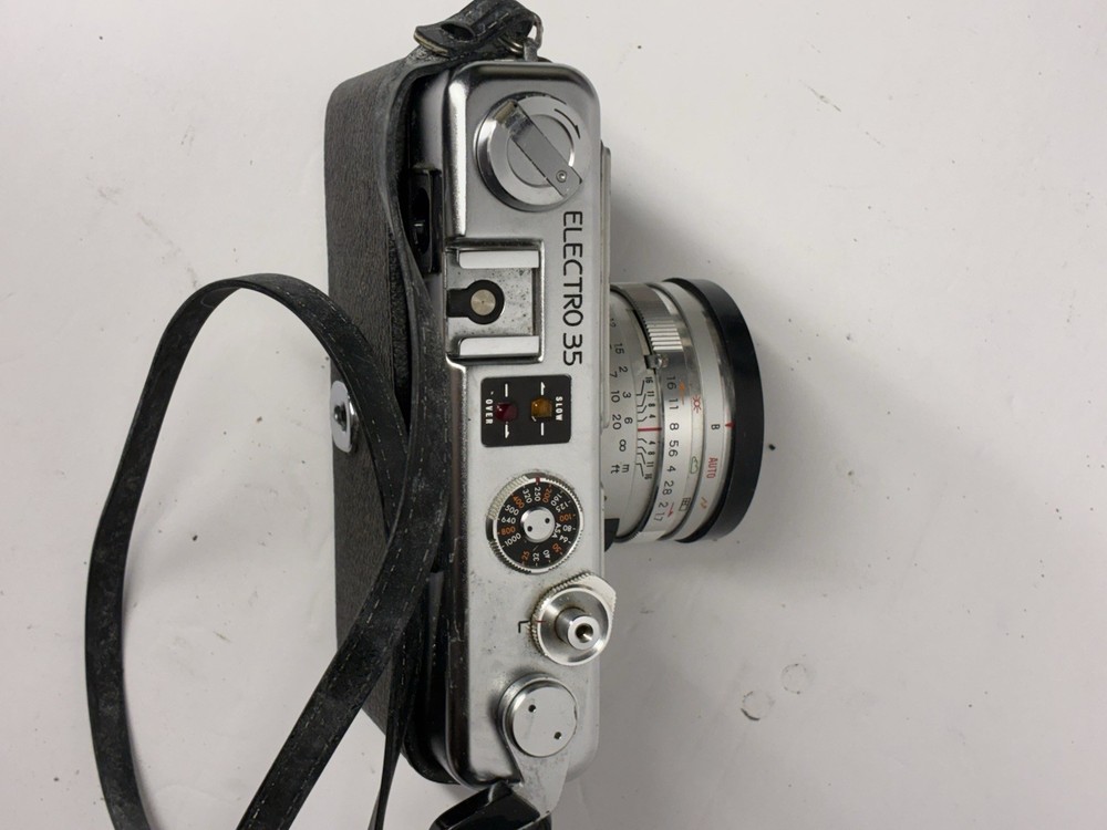 Yashica Electro 35 Black Silver Rangefinder Camera with Case