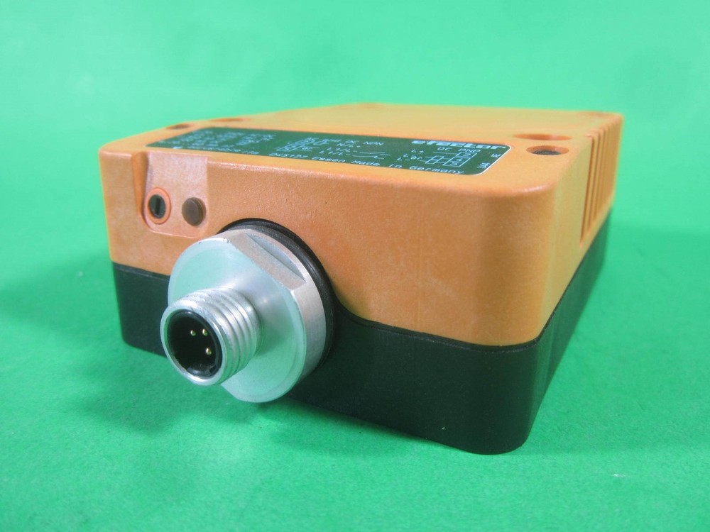 IFM Efector Proximity Switch -- ID3508 -- New