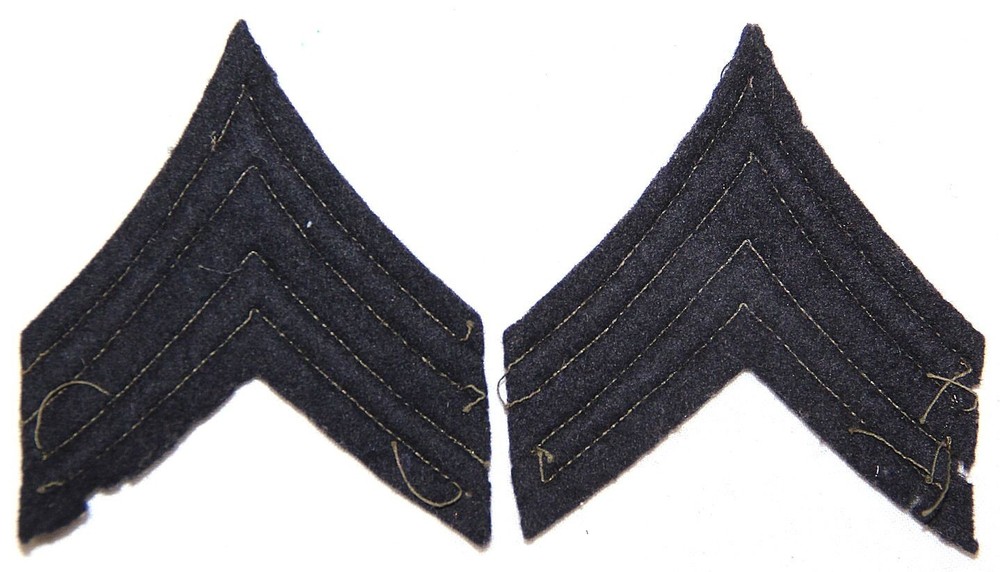 ORIGINAL WWII WOOL FELT ON WOOL FELT E-3 CORPORAL CHEVRONS, STRIPES