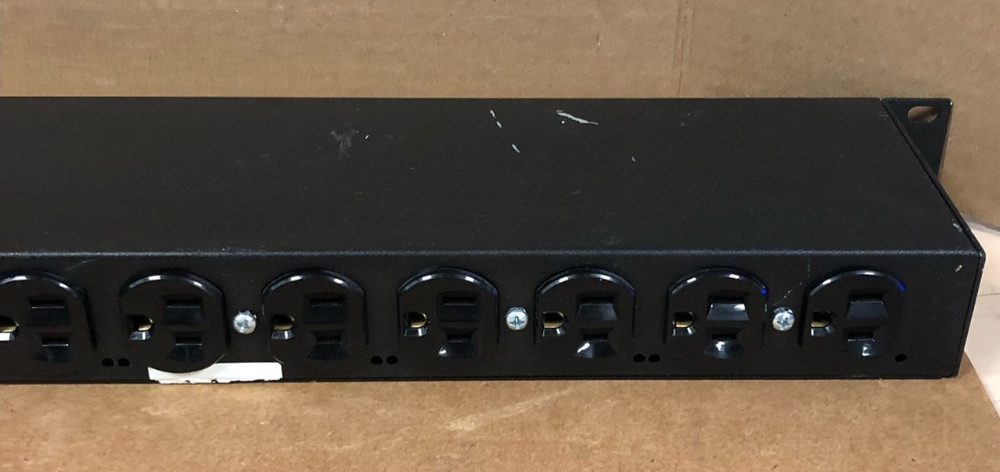 APC POWER DISTRIBUTION UNIT AP9555