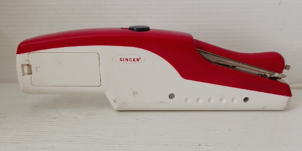 Singer Sew Quick #30089 Hand Held Sewing Machine�