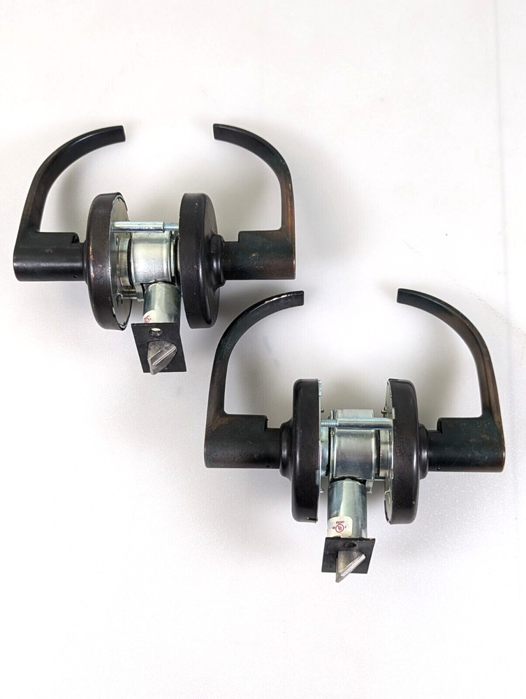 LOT 2 CORBIN RUSSWIN LEVER HANDLE NON-LOCKING ENTRY