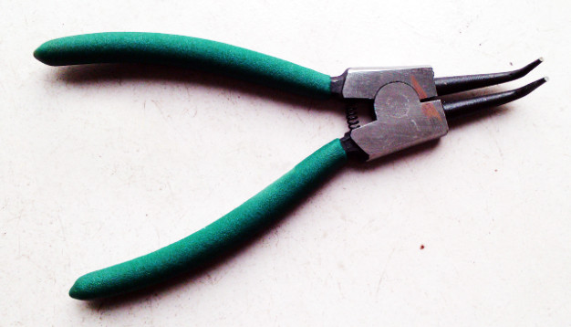 Plier Tool for Chicken Beak Clasps or Chicken Blinders