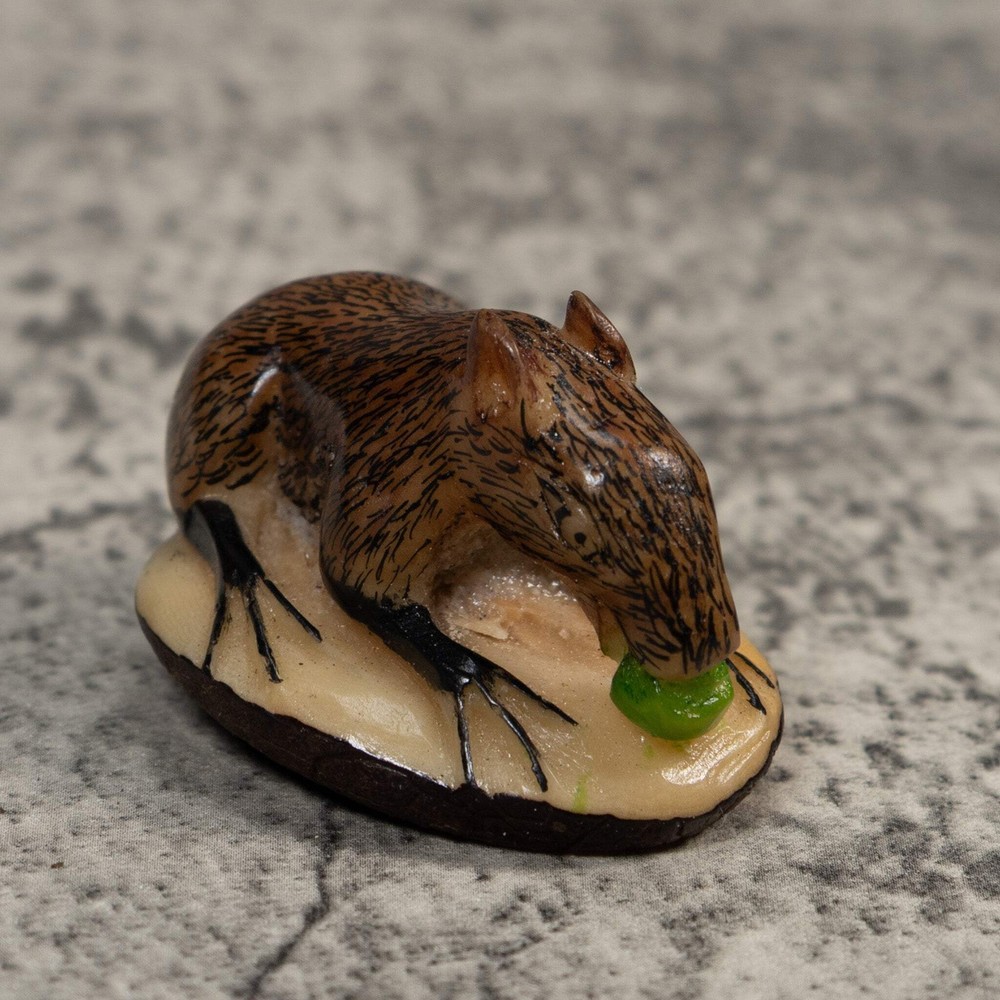 Neque Agouti Tagua Carving