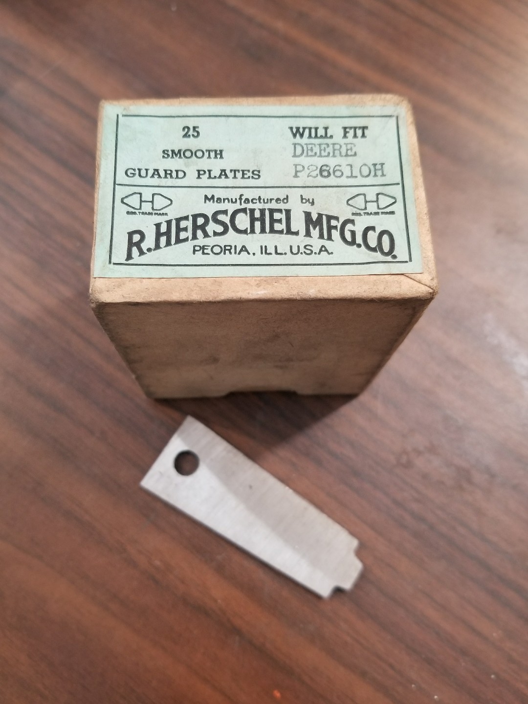 Hershel 25 Smooth Guard Plates Fits John Deere P26610H MB-1109-X4