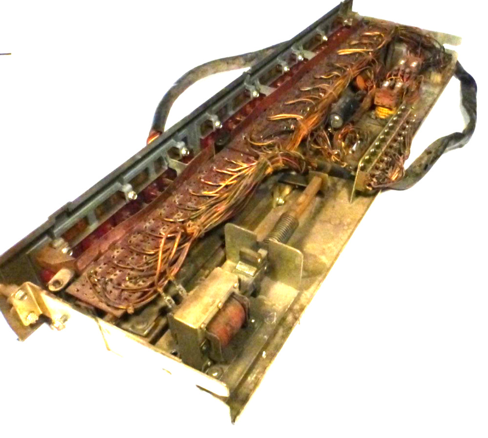 ROWE MM1 JUKEBOX: Untested BUTTON RACK w/ "LAZY" LATCH COIL