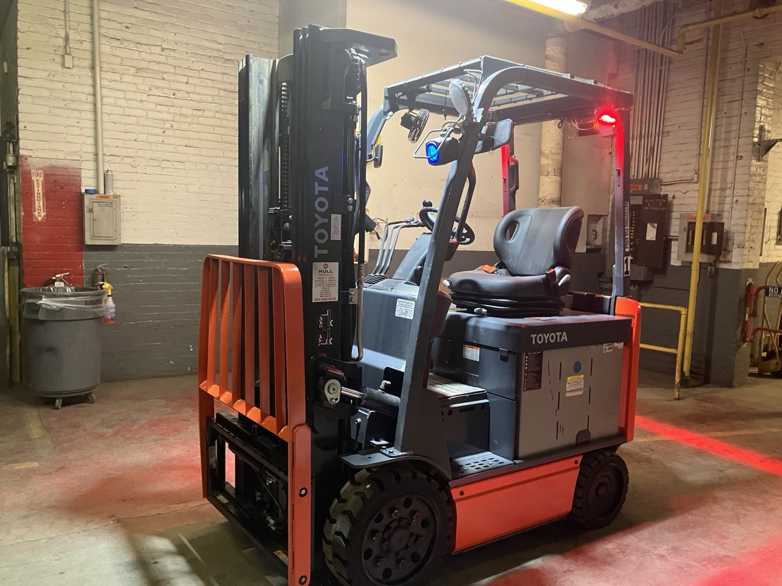 2021 Toyota 5000 LB Electric Forklift With SS and Triple Mast