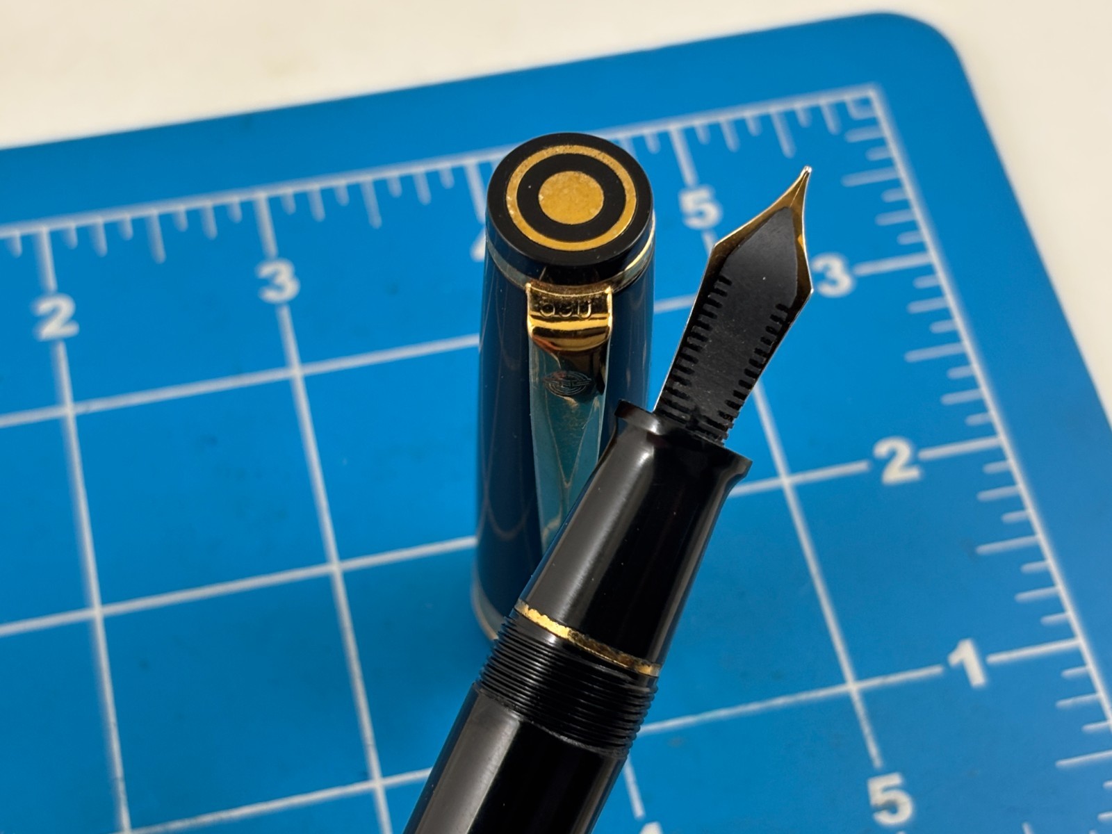 Judd's New Old Stock 90’s Wing Sung 590 Large Big Oversize Fountain Pen