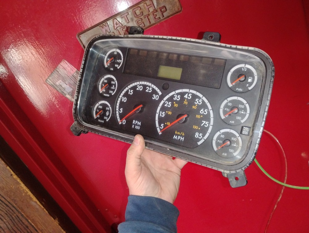 2002-2011 Freightliner M2 106 Speedometer Instrument Cluster - Used