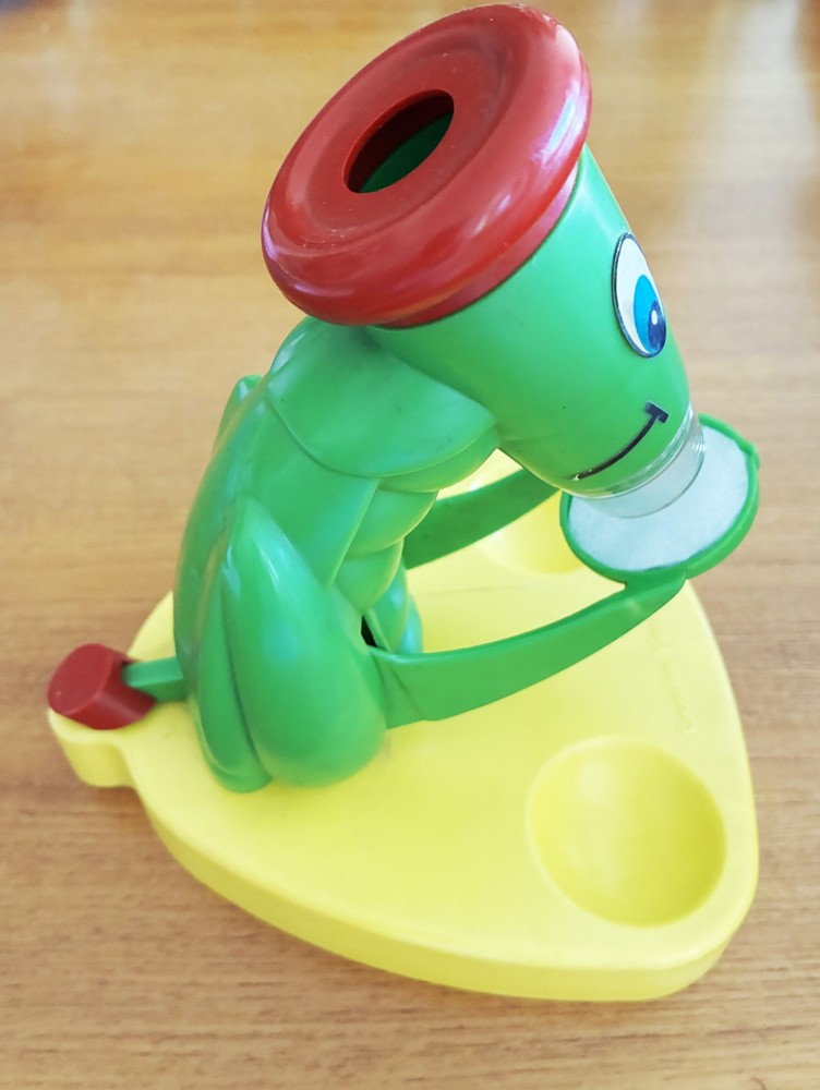 Vintage Creative Playthings - Close-up Cricket - self-focusing microscope