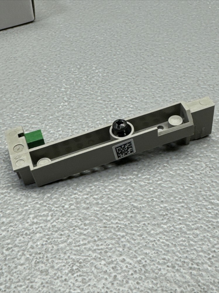 SCHNEIDER ELECTRIC 33983 SENSOR PLUG IN 2500A