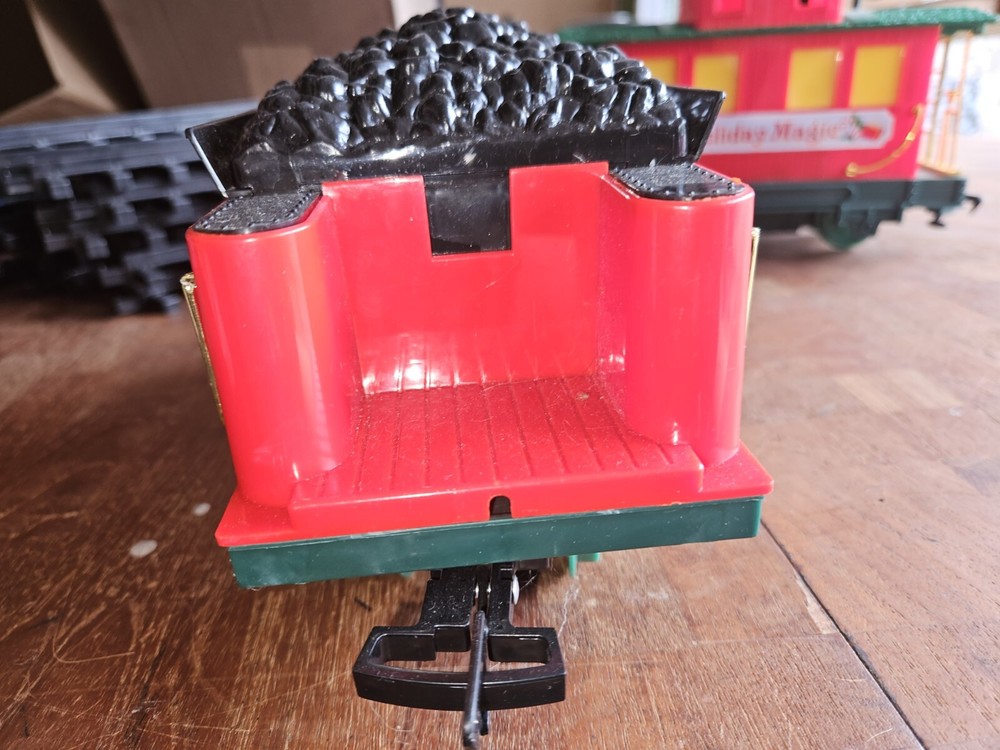 DISNEY G SCALE CHRISTMAS TRAIN - Untested