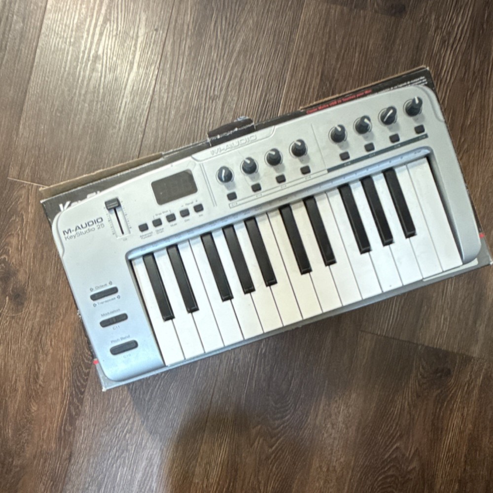 M-Audio Keystudio 25 USB Midi Controller, Used Good Condition, No Chord